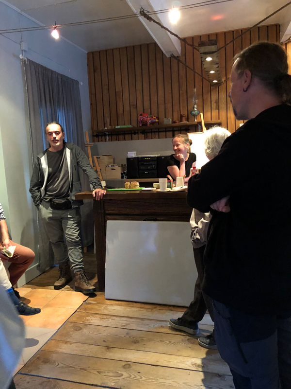 Zu Besuch im Atelier bei Barbara Banska und Joao - unsere Guides im Urwald